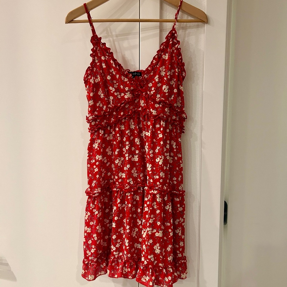 Red Floral Ruffle Sundress – size M – ke- ned- ik